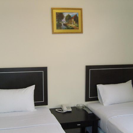 Hotel Orient Johor Bahru Zewnętrze zdjęcie