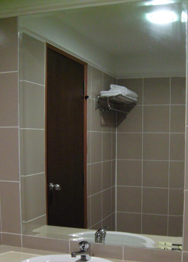 Hotel Orient Johor Bahru Zewnętrze zdjęcie