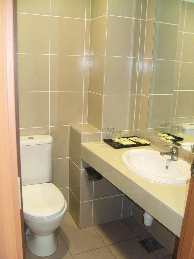 Hotel Orient Johor Bahru Zewnętrze zdjęcie